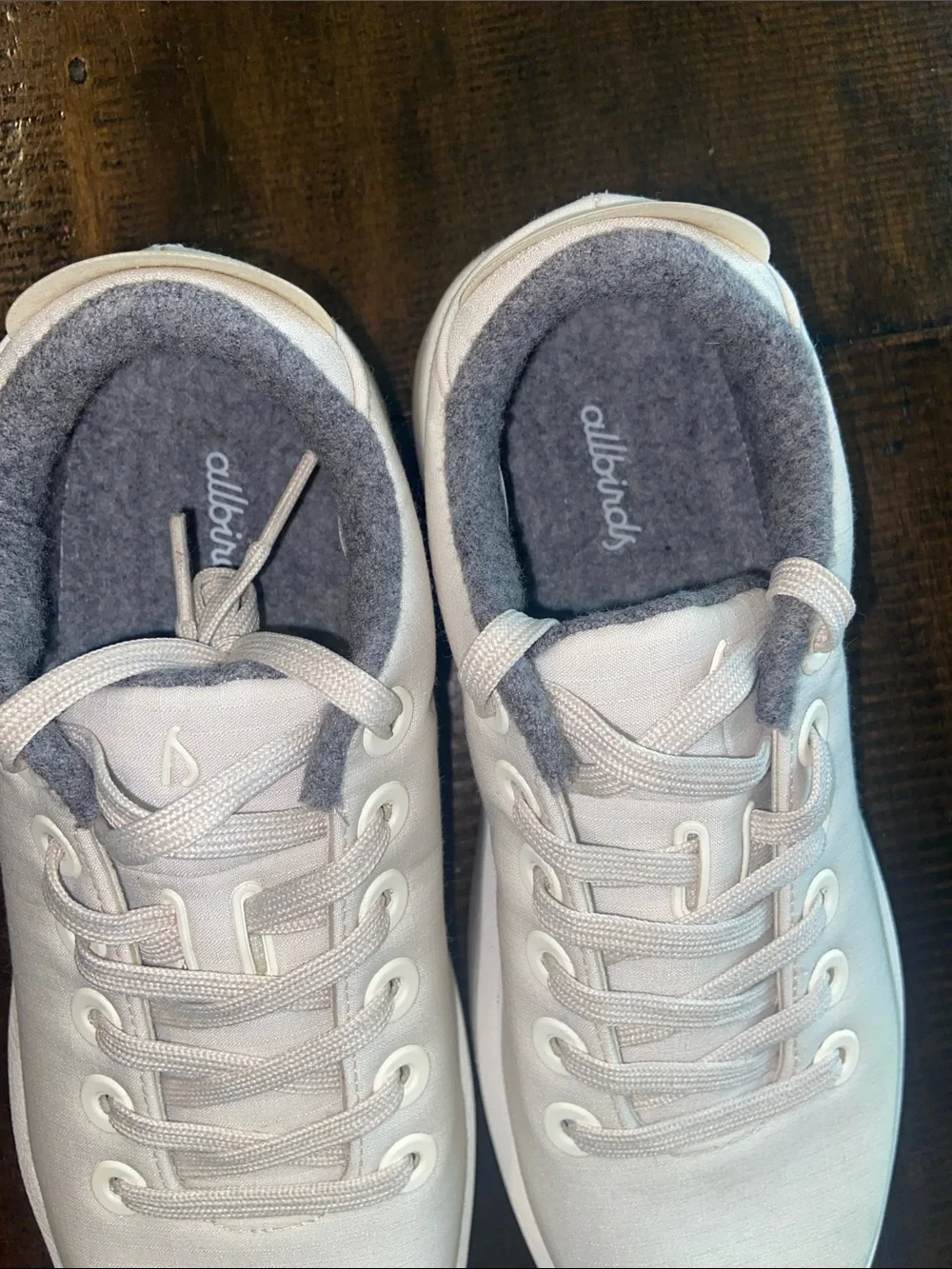 Ladies Allbirds Low-Top Sneakers in Light Beige size 9